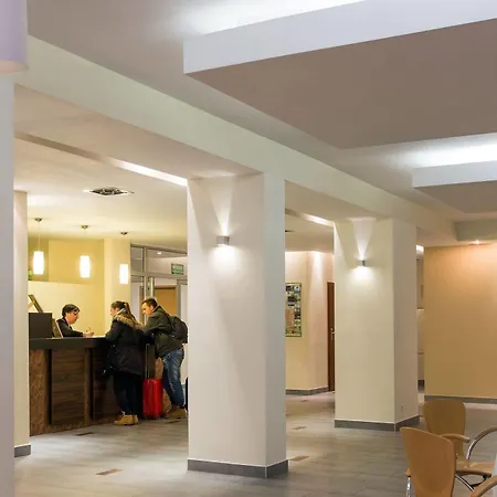 Hostel Dom Turystyczny Indigo *