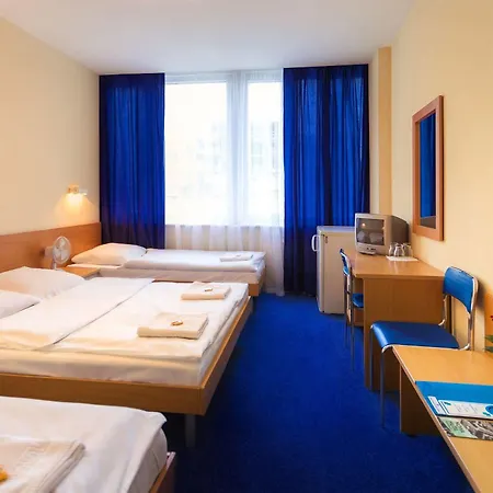 Dom Turystyczny Indigo Hostel *